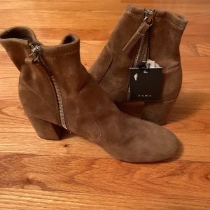 Ladies suede boots